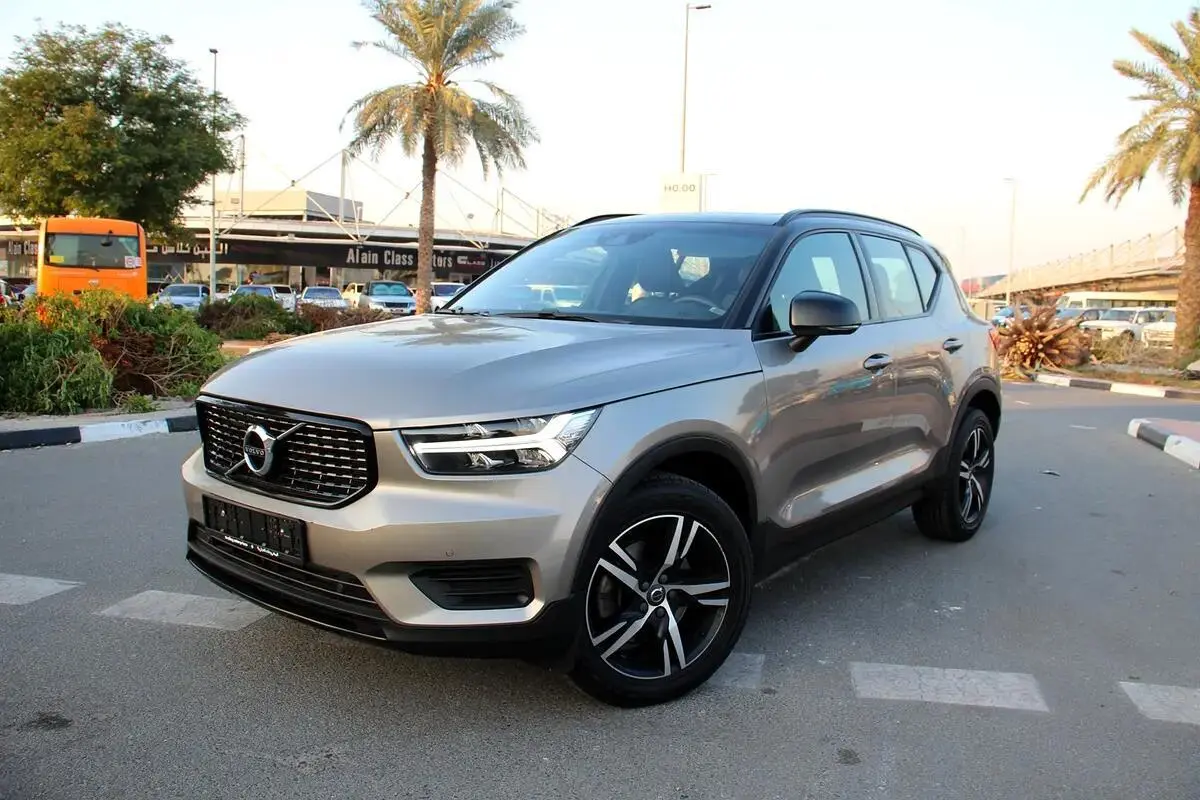 ولوو،  XC40