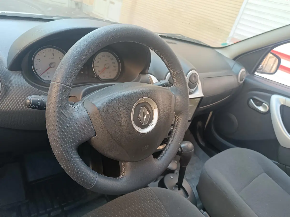 رنو،  ساندرو استپ وی