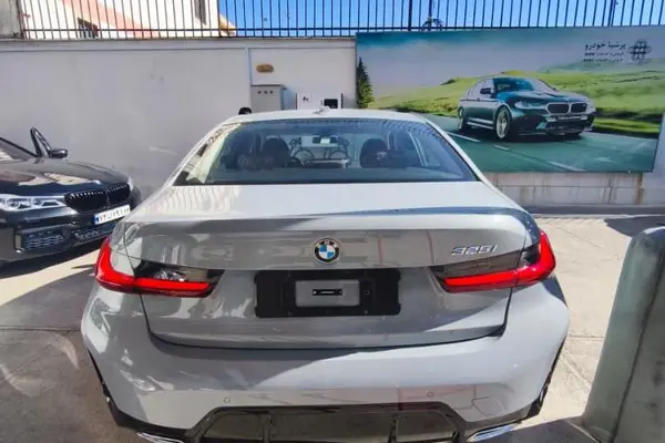 ب ام و، سری 3 سدان