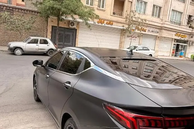 کی ام سی،  J7
