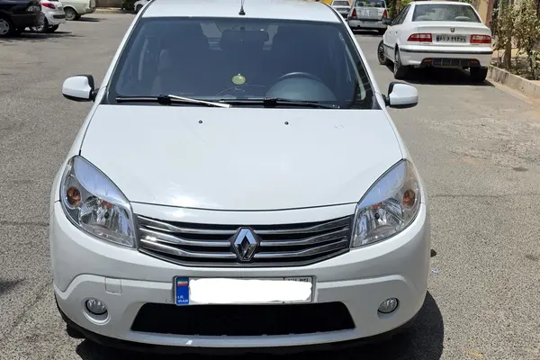 رنو  ساندرو