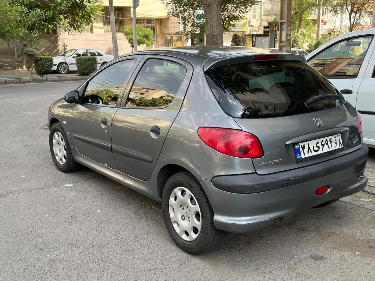 پژو،  206