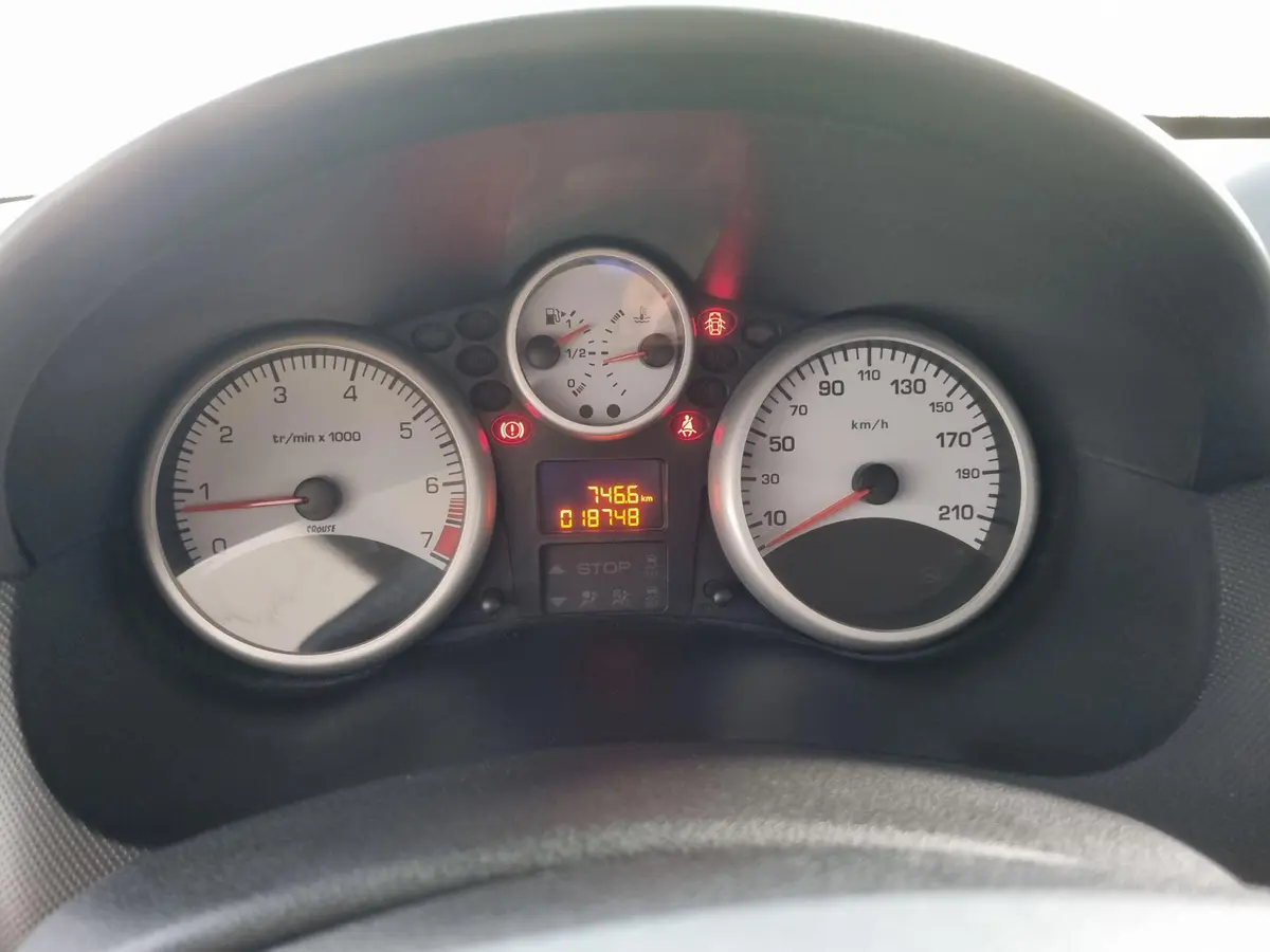 پژو  207
