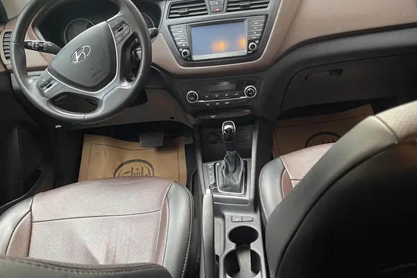 هیوندای، i20