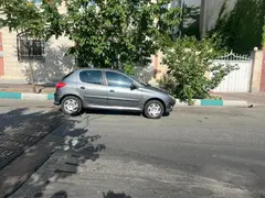 پژو، 206