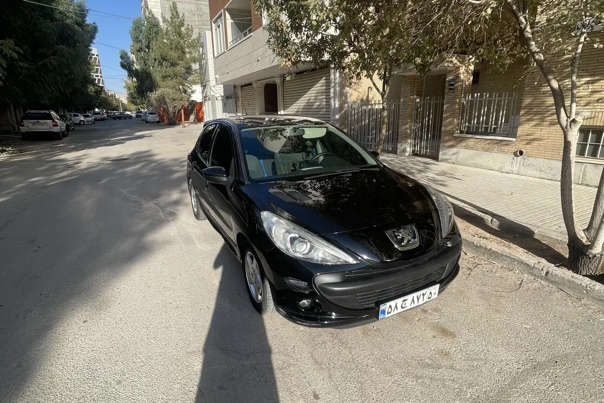 پژو،  207
