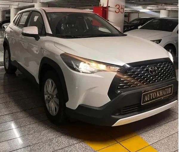 تویوتا، کرولا کراس هیبرید