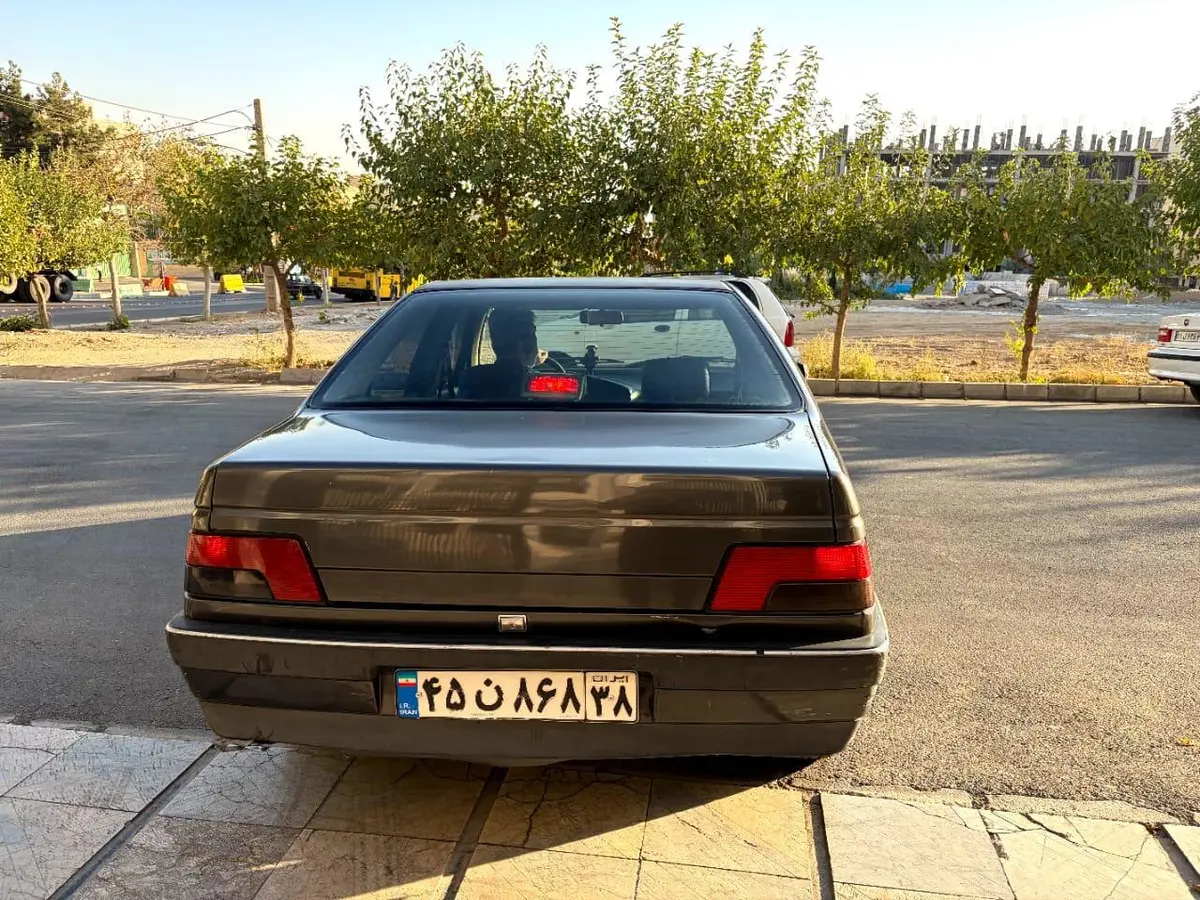 پژو،  405
