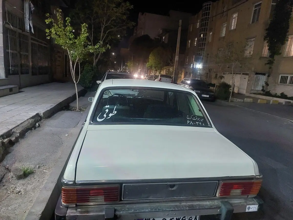 پیکان،  سدان