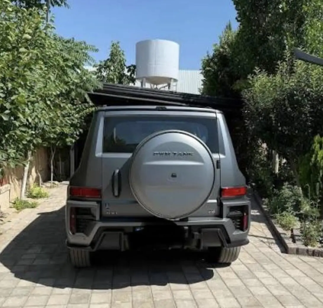 تانک،  700