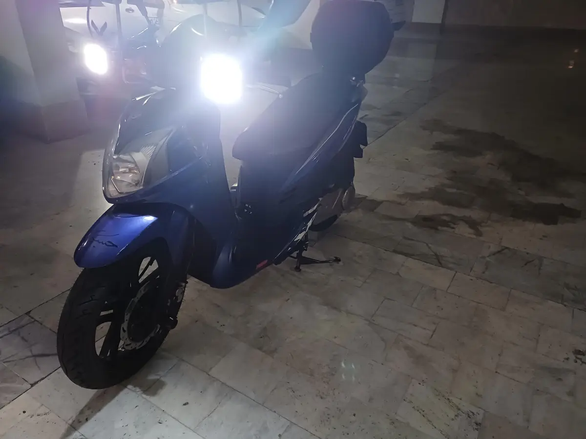 اس وای ام  لاکی 200