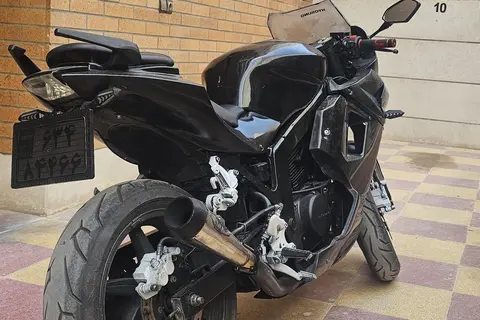 هیوسانگ، جی تی 250R