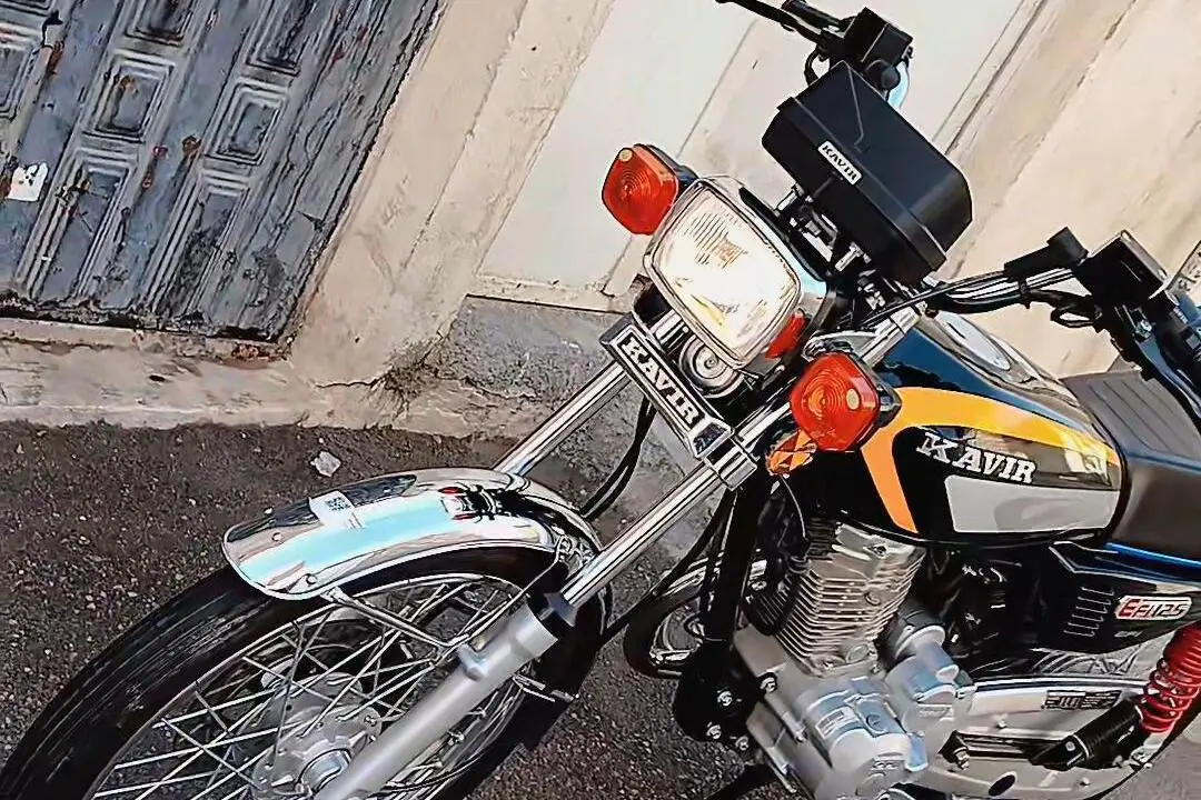 زمرد کویر،  125CDI