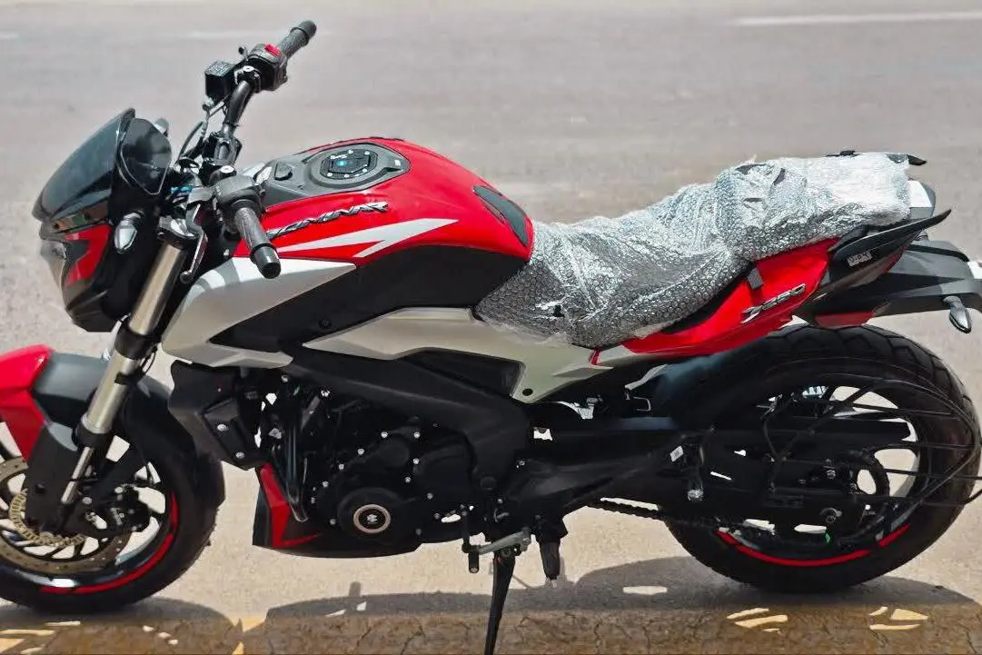 باجاج،  دومینار 250