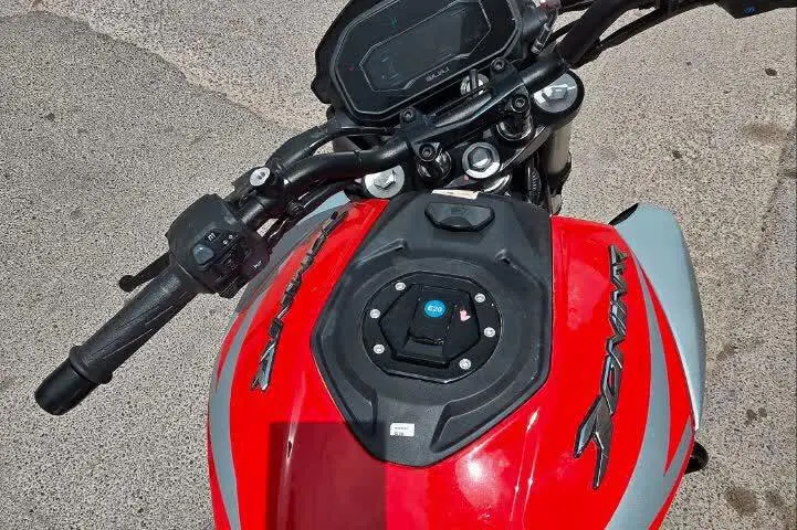 باجاج،  دومینار 250