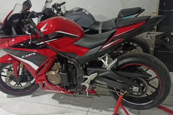 هوندا  CBR 1000