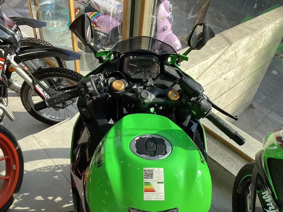 کاوازاکی، نینجا ZX-25RR