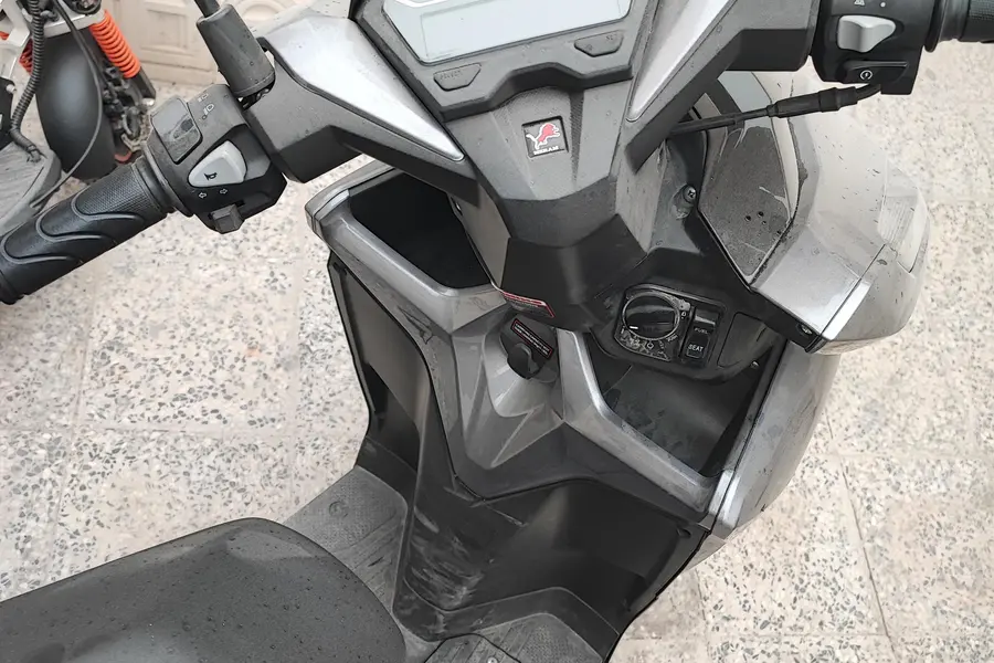 سهند سیکلت، هرم CK 180