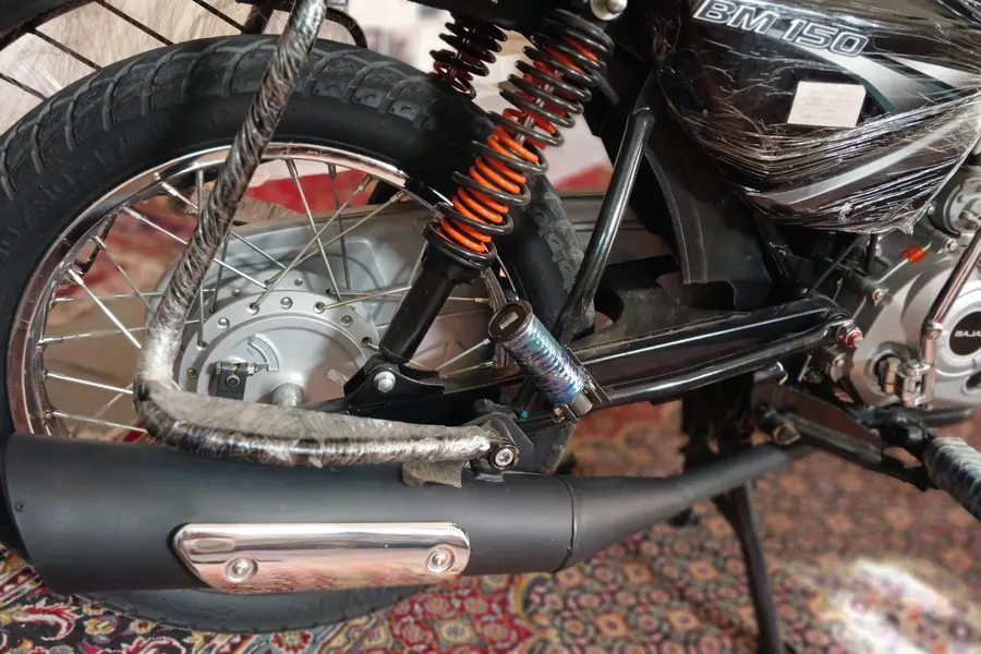 باجاج، بوکسر 150