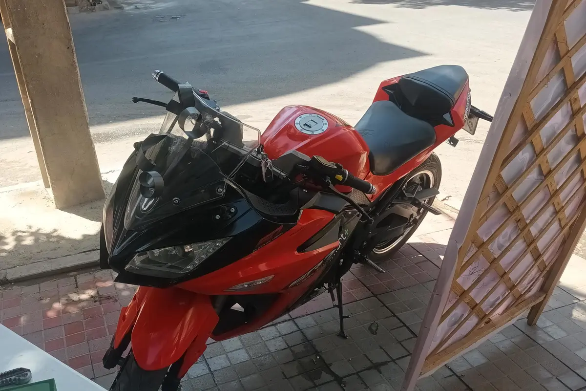 توسن،  SR7