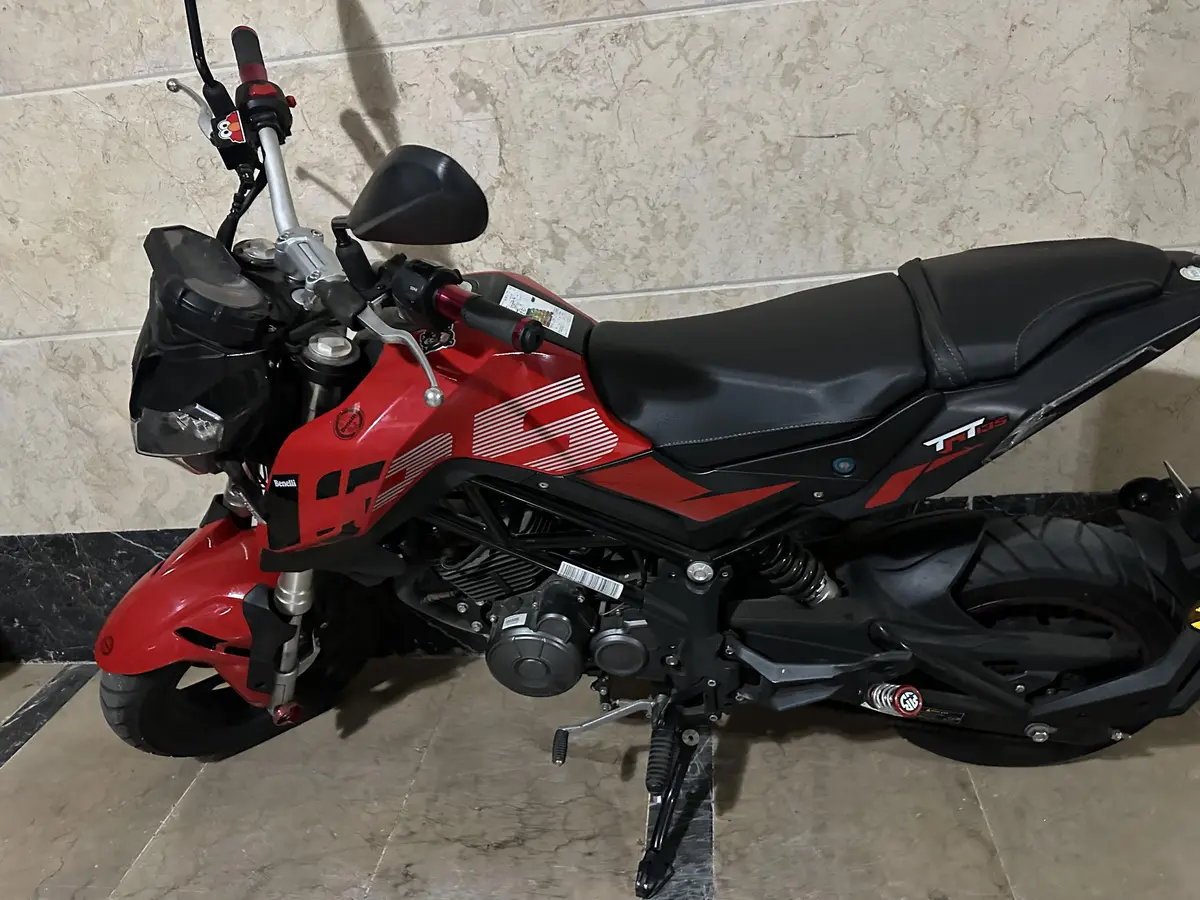 بنلی،  TNT 135