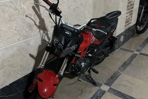 بنلی، TNT 135