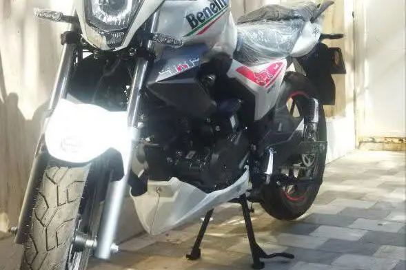 بنلی  TNT 150