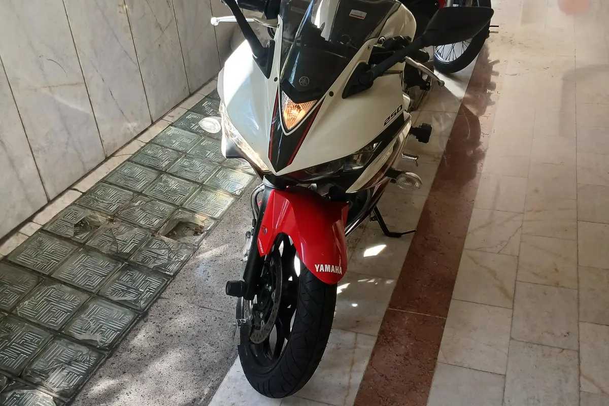 یاماها،  YZF R25