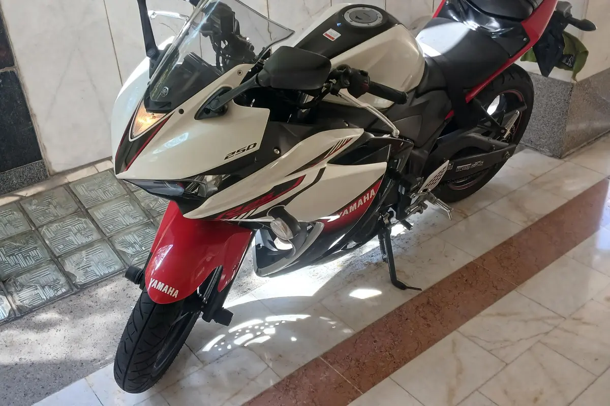 یاماها،  YZF R25