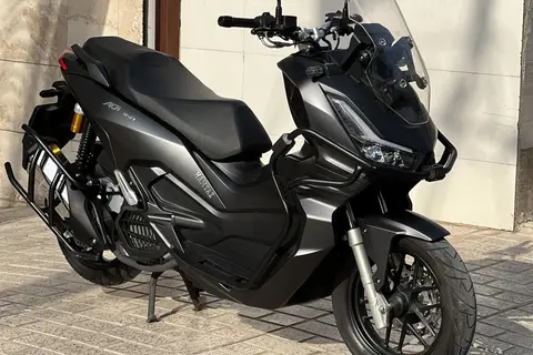 جهان همتا، همتاز ADV160