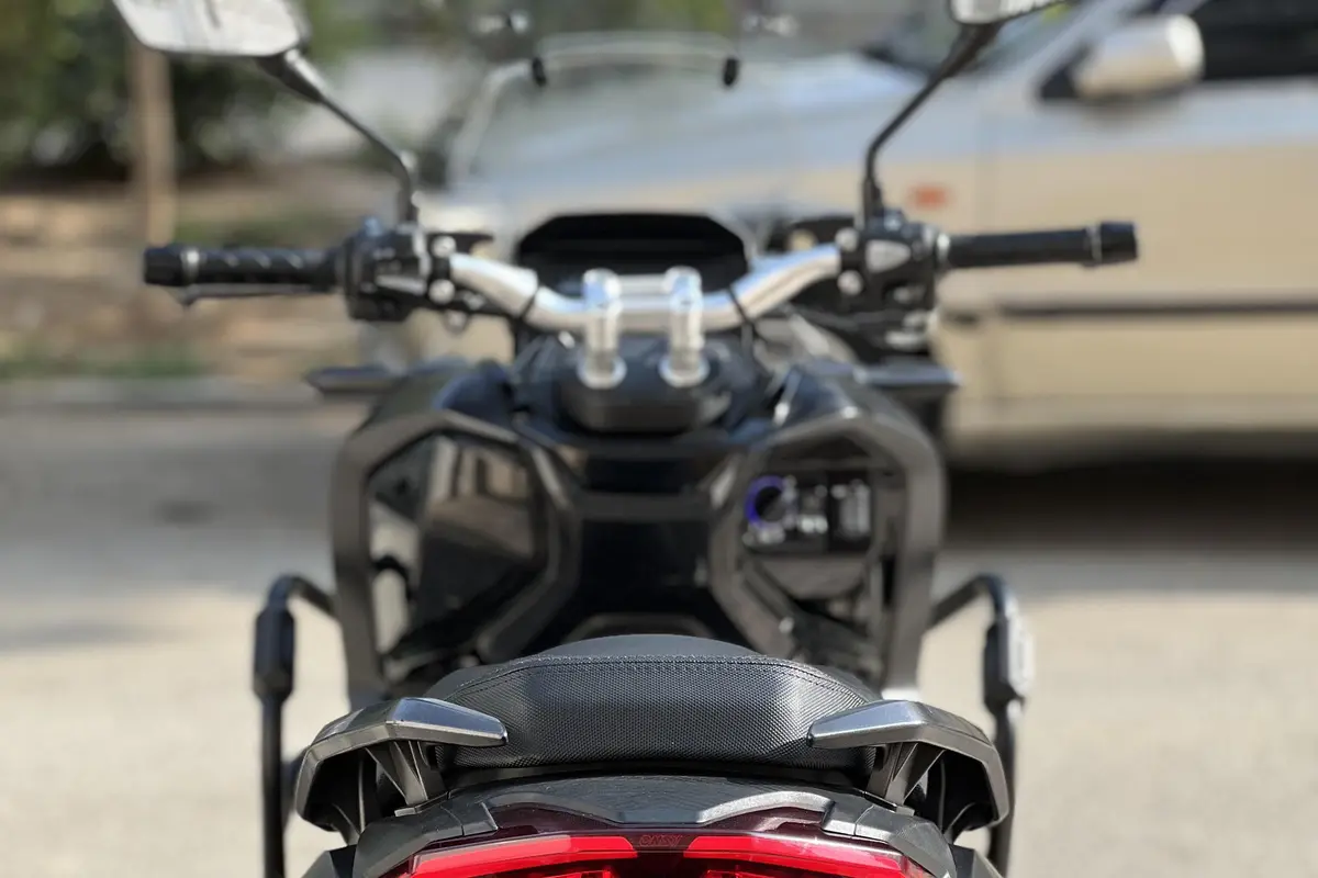 جهان همتا،  همتاز ADV160