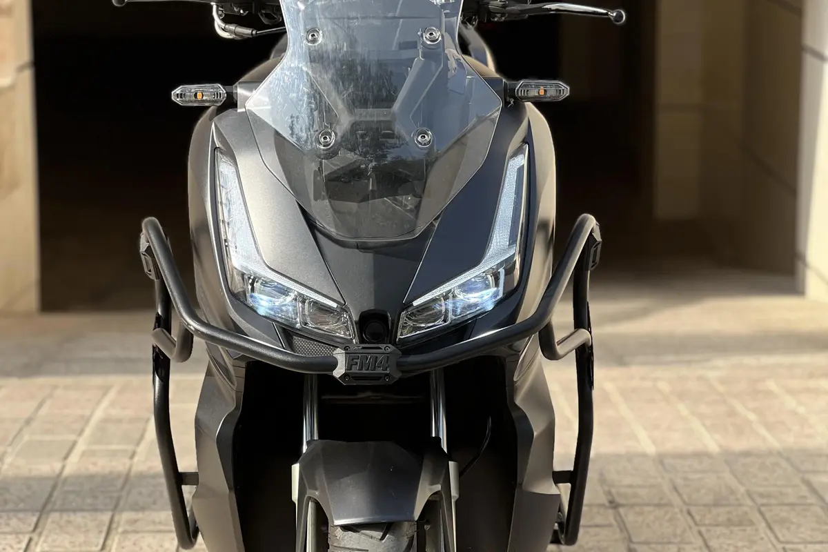 جهان همتا،  همتاز ADV160