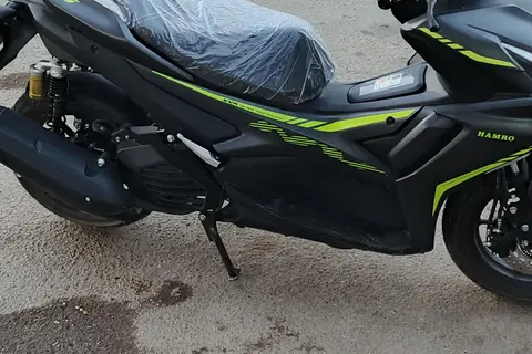 جهان همتا، همرو NV150