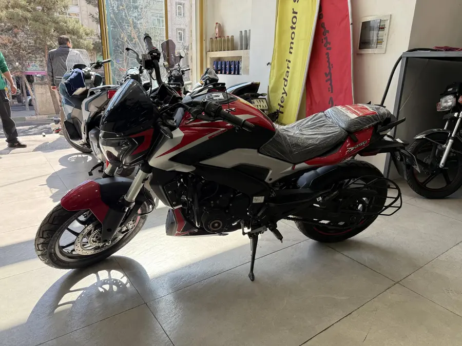 باجاج، دومینار 250