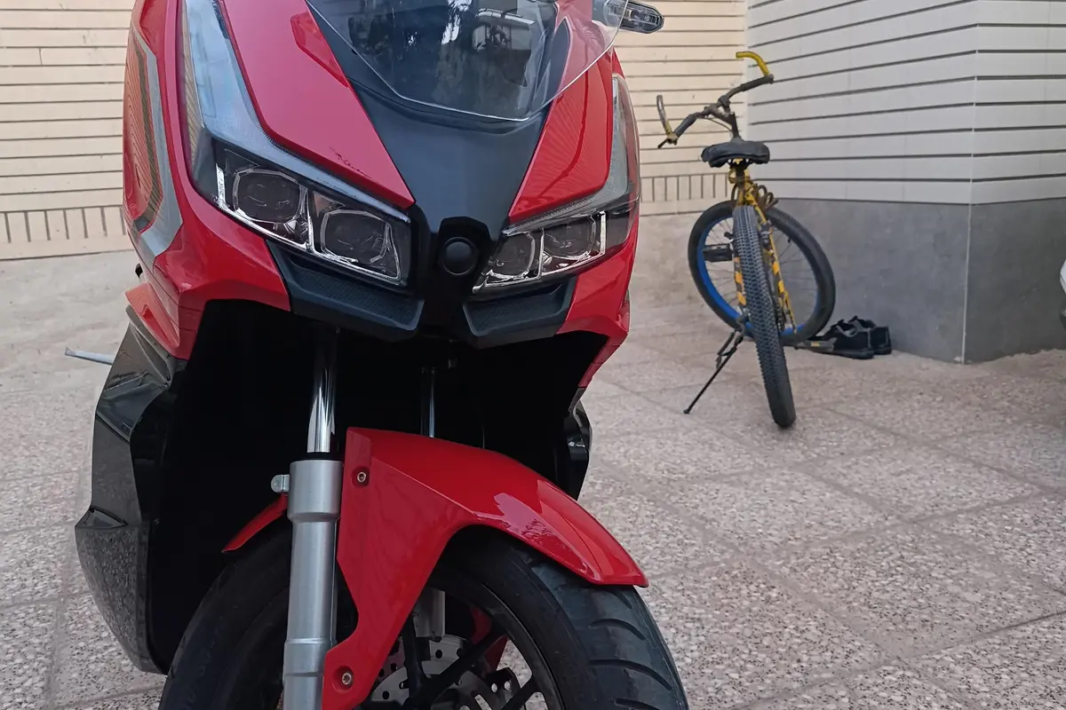 جهان همتا،  همتاز ADV160