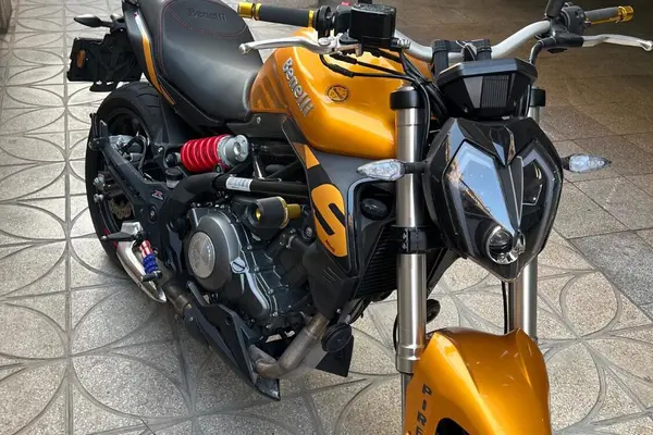 بنلی  TNT 300