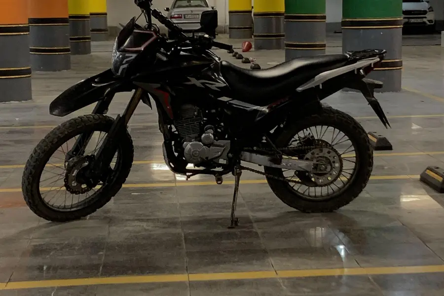 جهان همتا، فلات XR250