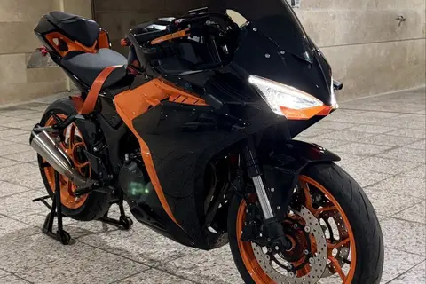 جهان همتا، وینتو GP250