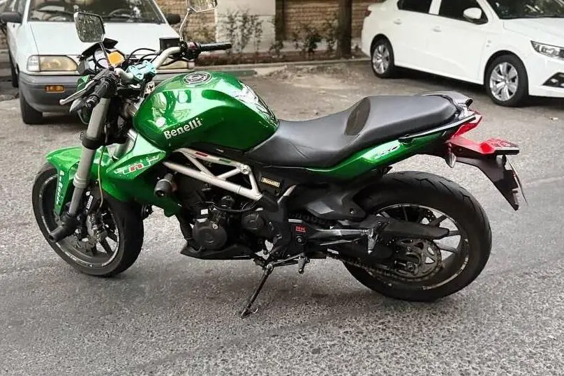 بنلی  TNT 300