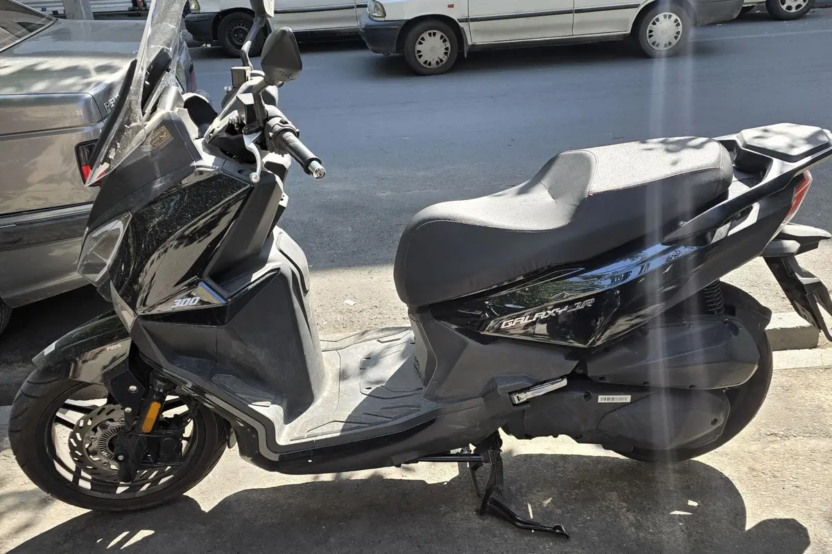 اس وای ام،  گلکسی JR300