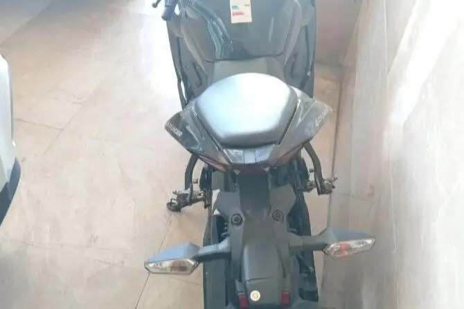 کاوازاکی،  نینجا ZX-25R