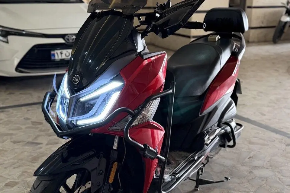 اس وای ام،  گلکسی J 200