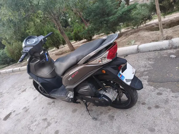 اس وای ام  لاکی 180