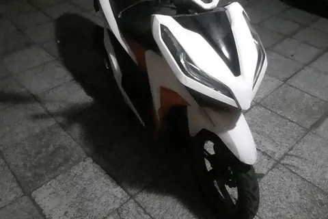 همراه سیکلت، ویو 150