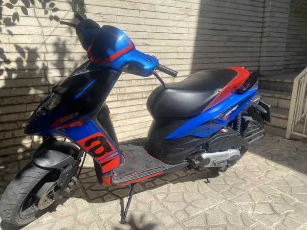 آپریلیا  SR 150