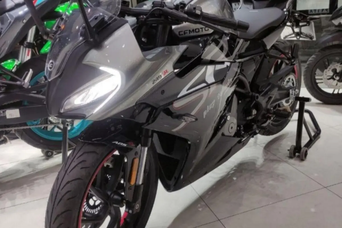 جهان رو،  CF 250