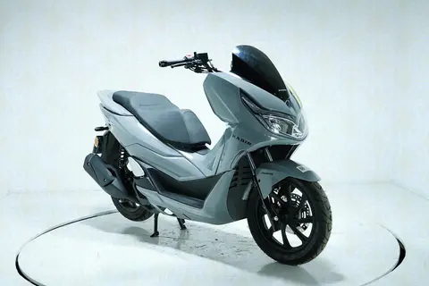 همراه سیکلت، طرح PCX 170