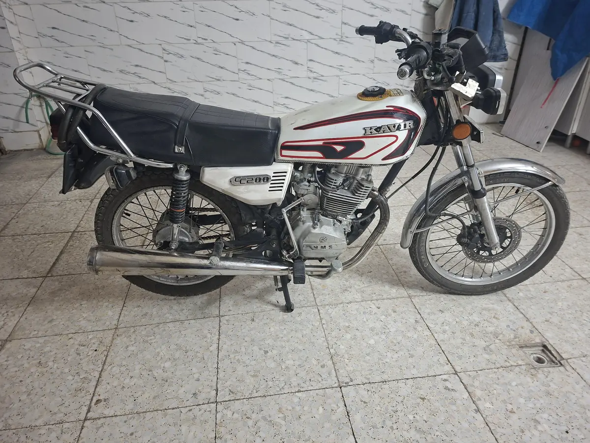 سالار گستر،  دش