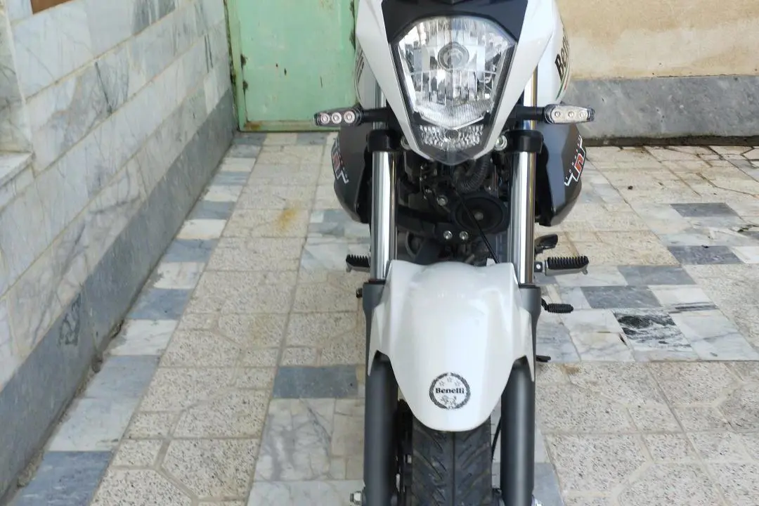 بنلی،  TNT 150