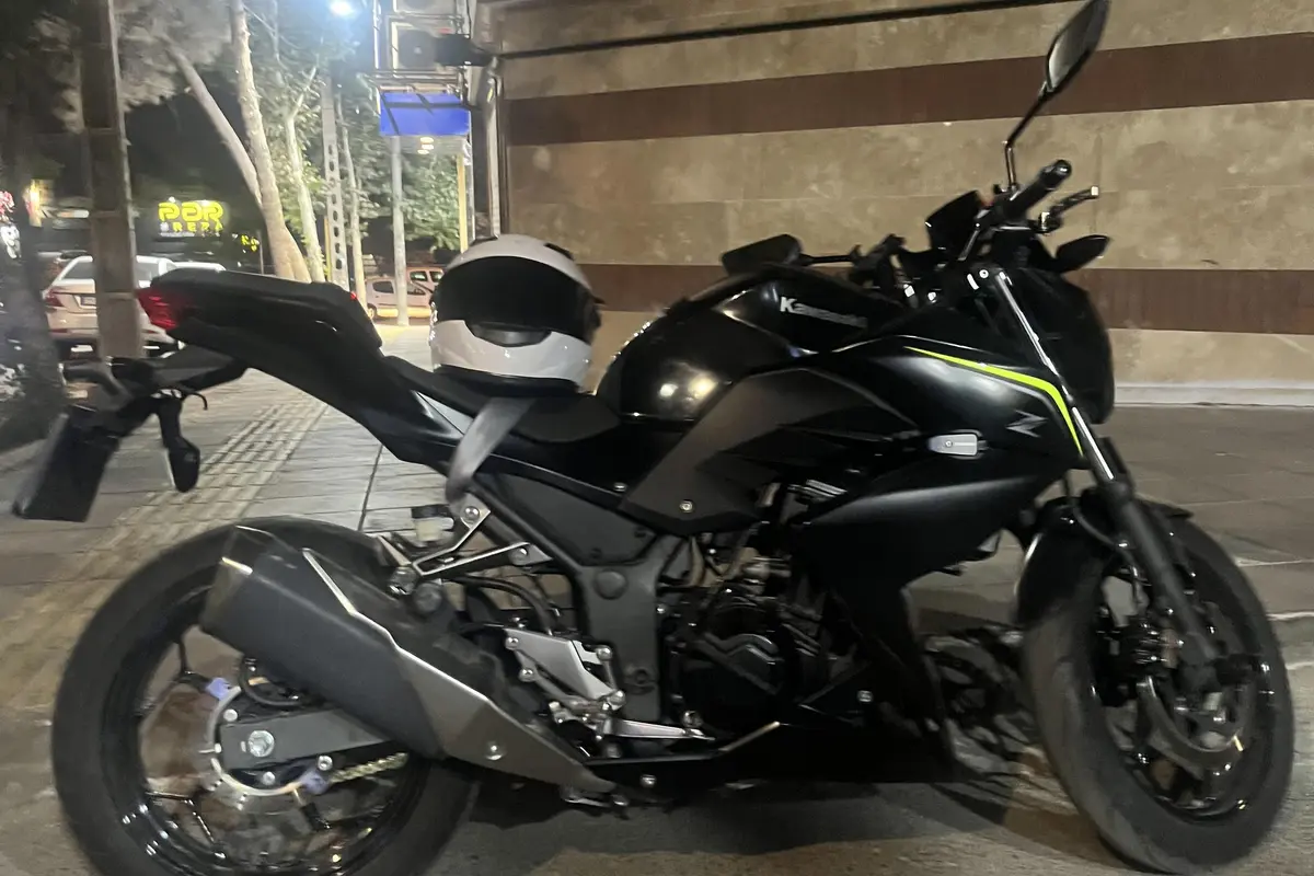کاوازاکی  Z300